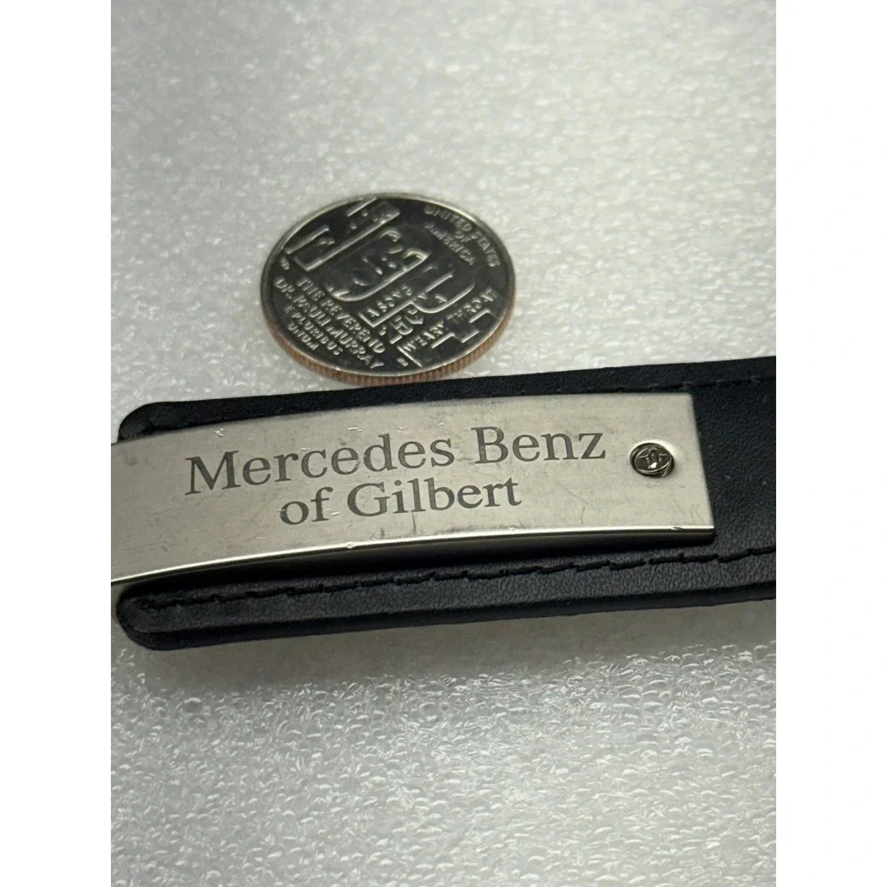 Mercedes Benz of Gilbert Keychain Leather Metal Silver Tone Key‎ Ring Key Fob